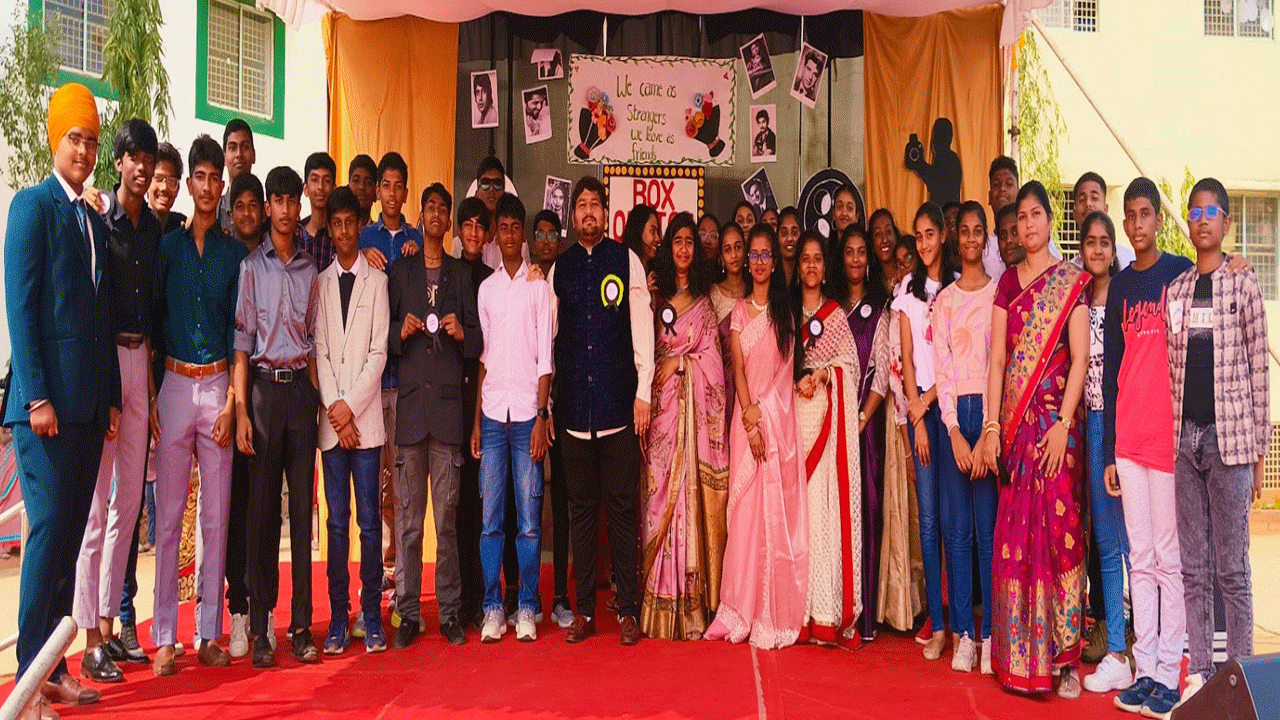 పల్లవి స్కూల్లో ఉల్లాసంగా ‘బెస్ట్ ఆఫ్ లక్’ పార్టీ