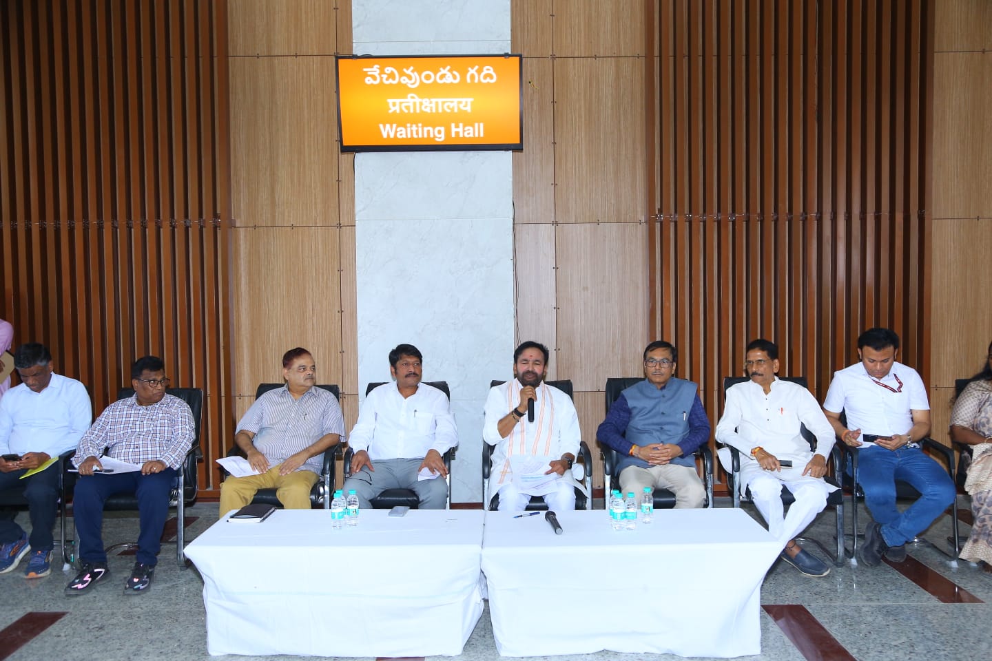 వాళ్లకు ABCDలు రావు: కిషన్ రెడ్డి వాళ్లకు ABCDలు రావు: కిషన్ రెడ్డి