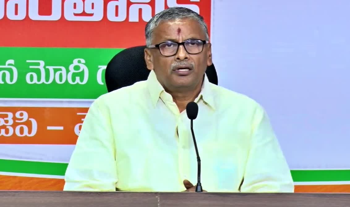 అసదుద్దిన్​ నోరు అదుపులో పెట్టుకో: ఎన్వీ​ఎస్​ఎస్