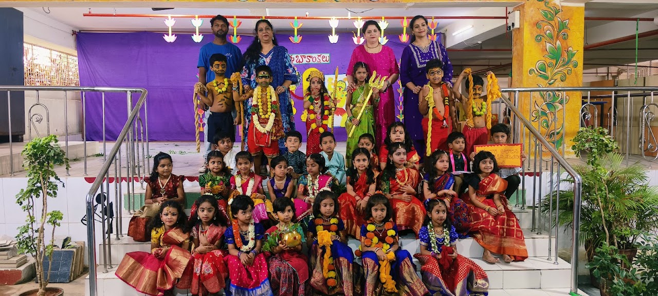 పల్లవి మోడల్ స్కూల్ లో బోనాల సంబరాలు