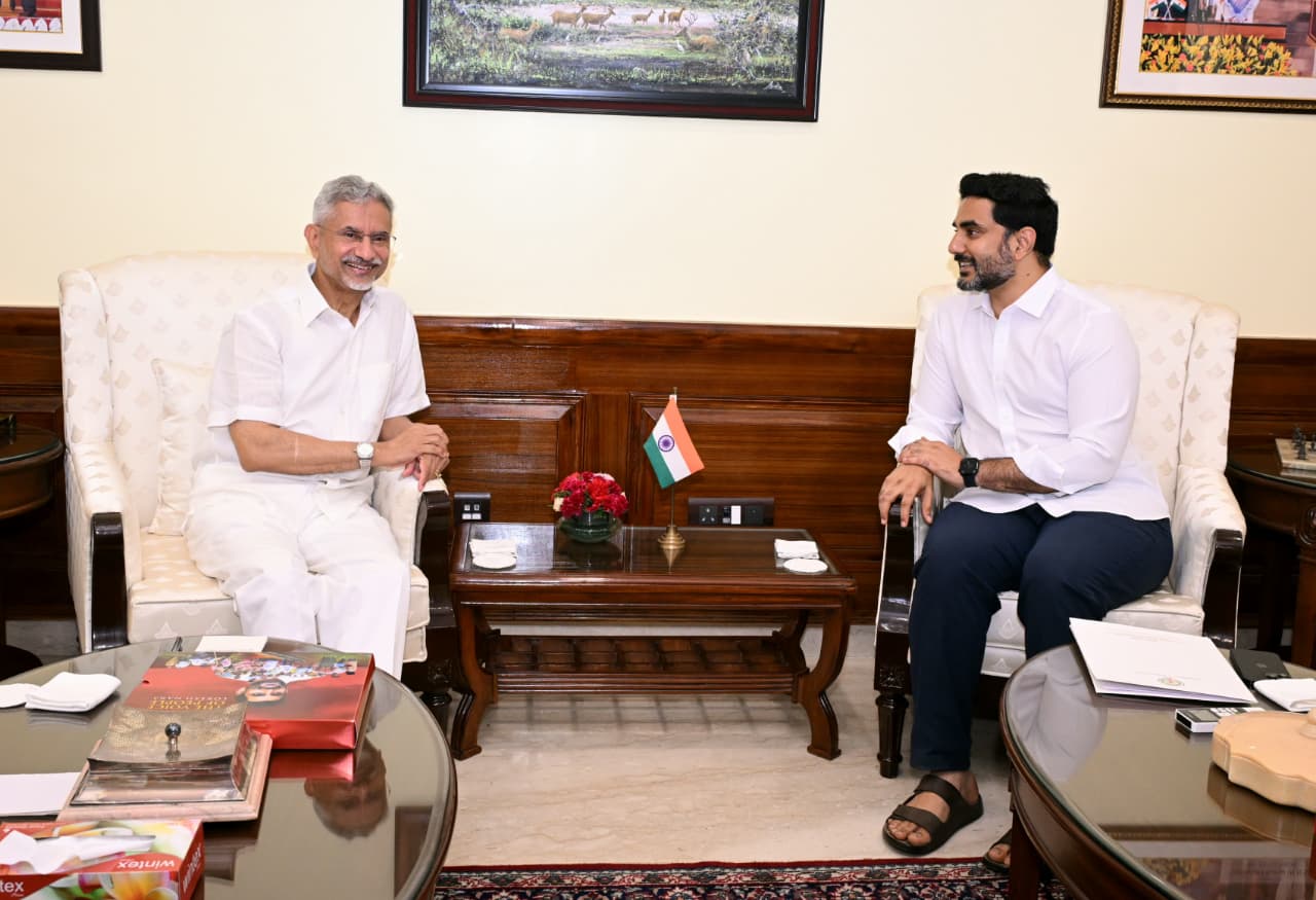 ఏపీలో డాటా సిటీ ఏర్పాటు చేయండి – మంత్రి లోకేశ్
