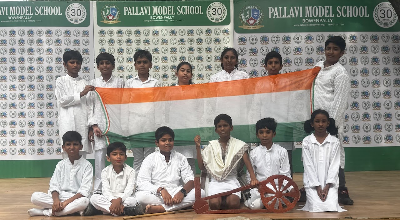 పల్లవి మోడల్ స్కూల్ లో “జాతీయ చేనేత దినోత్సవం”