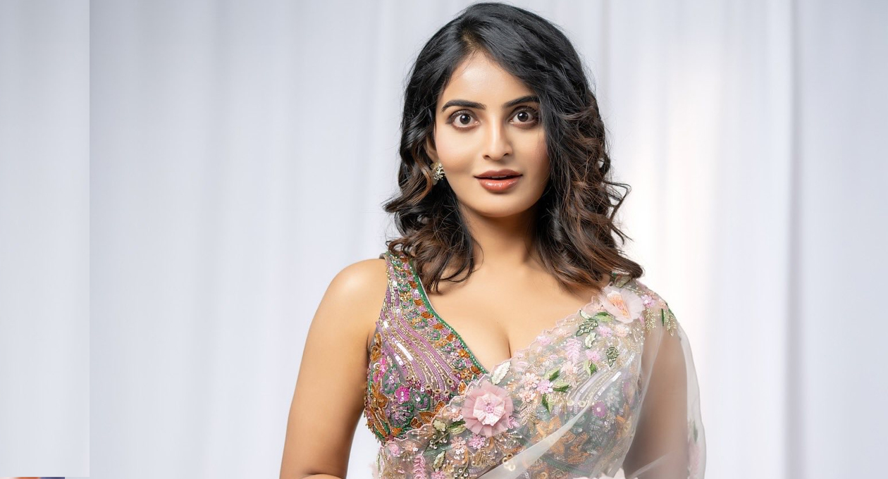 మత్తెక్కిస్తోన్న అనన్య నాగళ్ల