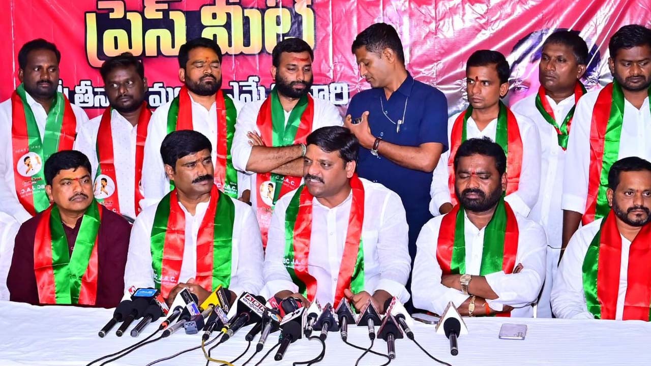 బీసీలకు ప్రధాన శత్రువు రేవంత్ రెడ్డి- తీన్మార్ మల్లన్న బీసీలకు ప్రధాన శత్రువు రేవంత్ రెడ్డి- తీన్మార్ మల్లన్న