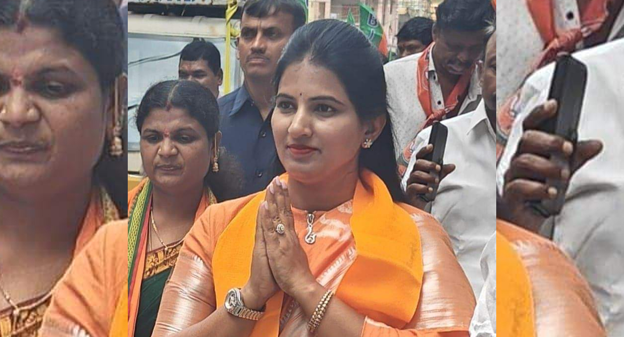 బతుకమ్మ వేడుకల పోస్టర్ ఆవిష్కరణ బతుకమ్మ వేడుకల పోస్టర్ ఆవిష్కరణ
