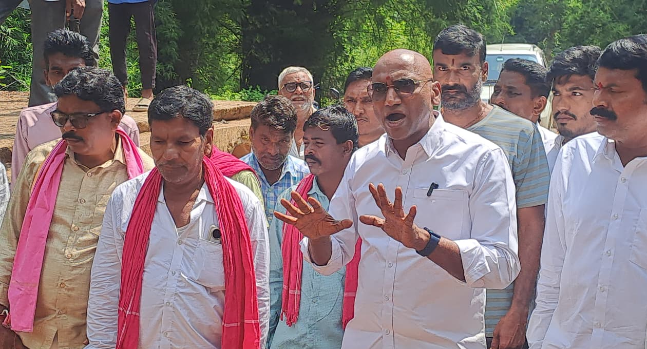 తెలంగాణ రైజింగ్ కాదు…తెలంగాణ ఫాలింగ్.