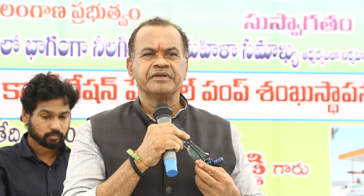 మహిళలు ఆర్థికంగా ఎదిగినప్పుడే సమాజం అభివృద్ధి -మంత్రి కోమటి రెడ్డి వెంకట్ రెడ్డి