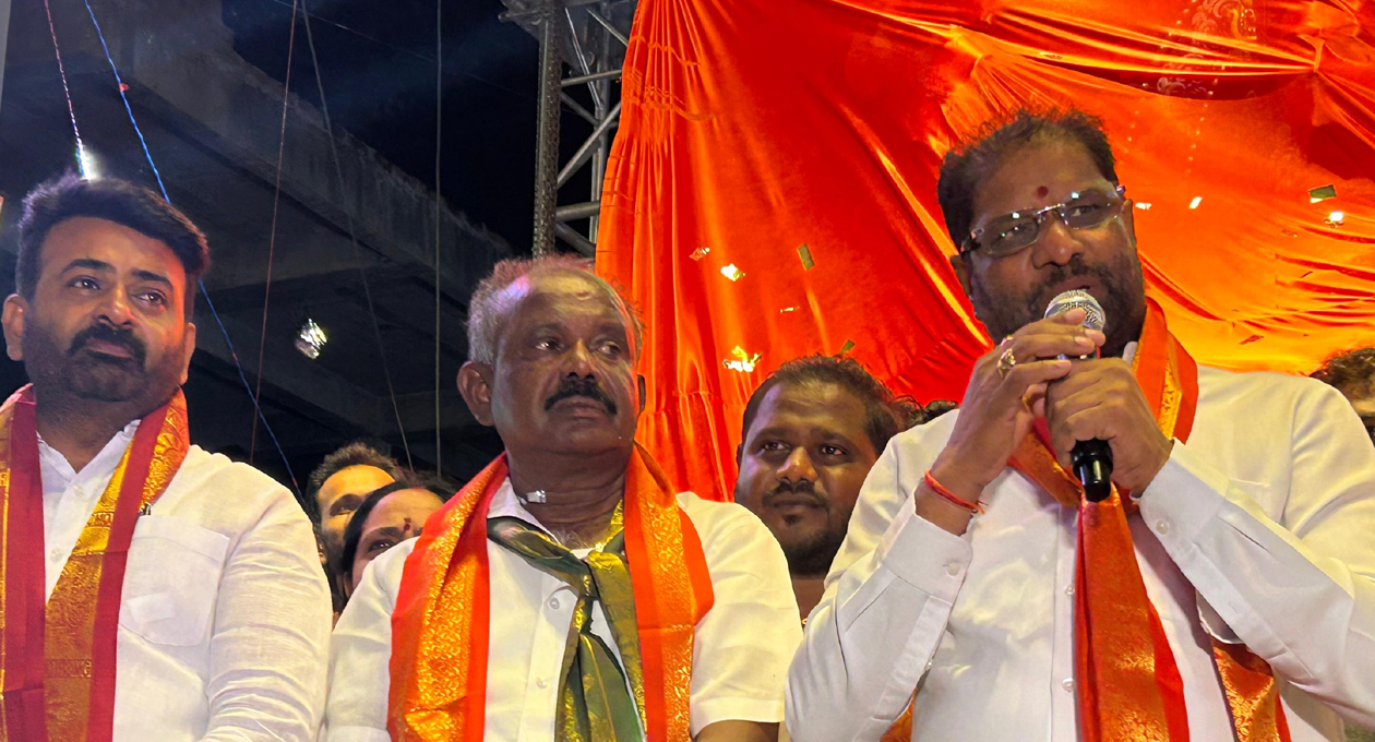 అమ్మవారి ఆశీస్సులు అందరికీ ఉండాలి: వద్దిరాజు