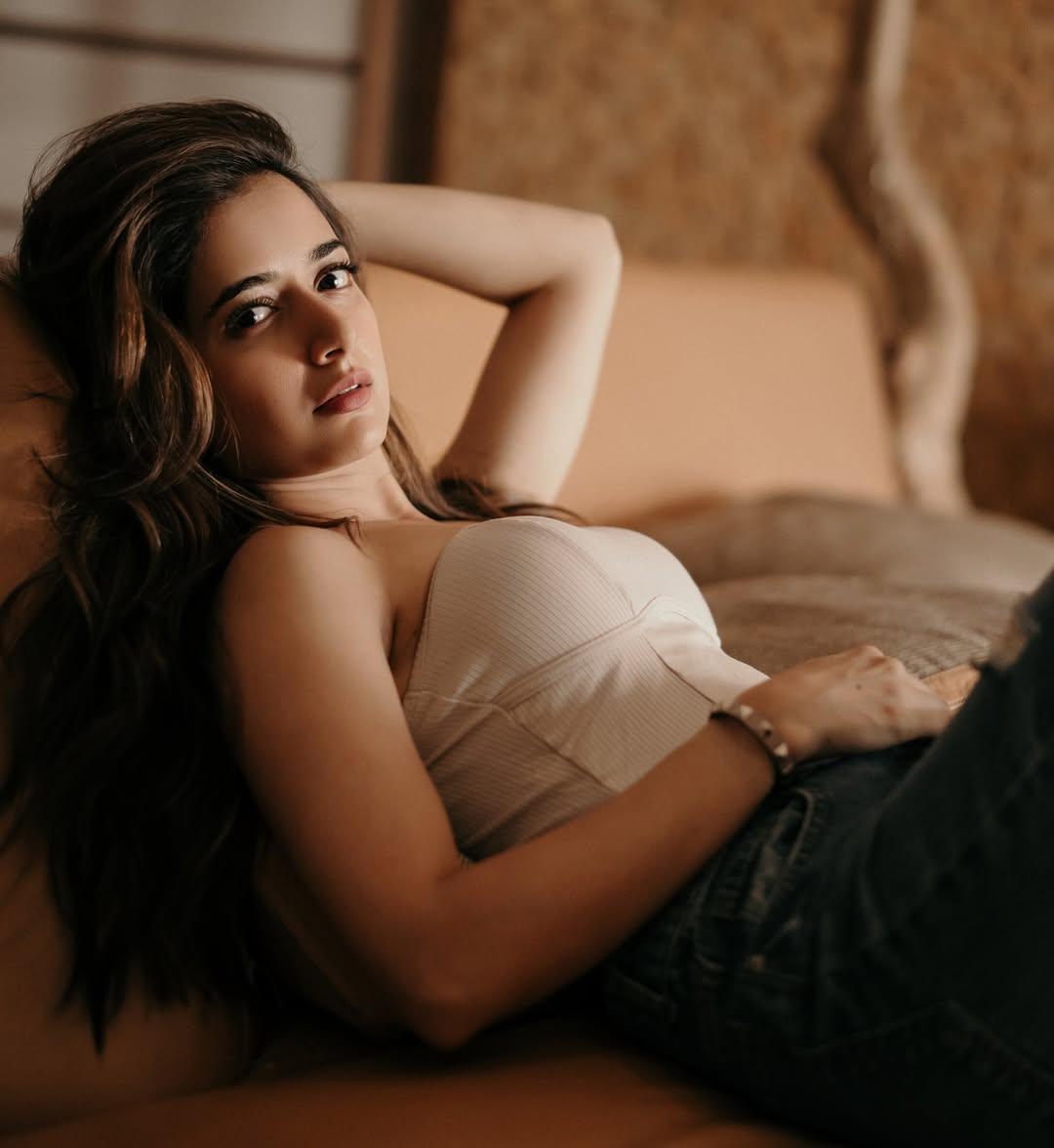 Ashika Ranganath Photo shoot