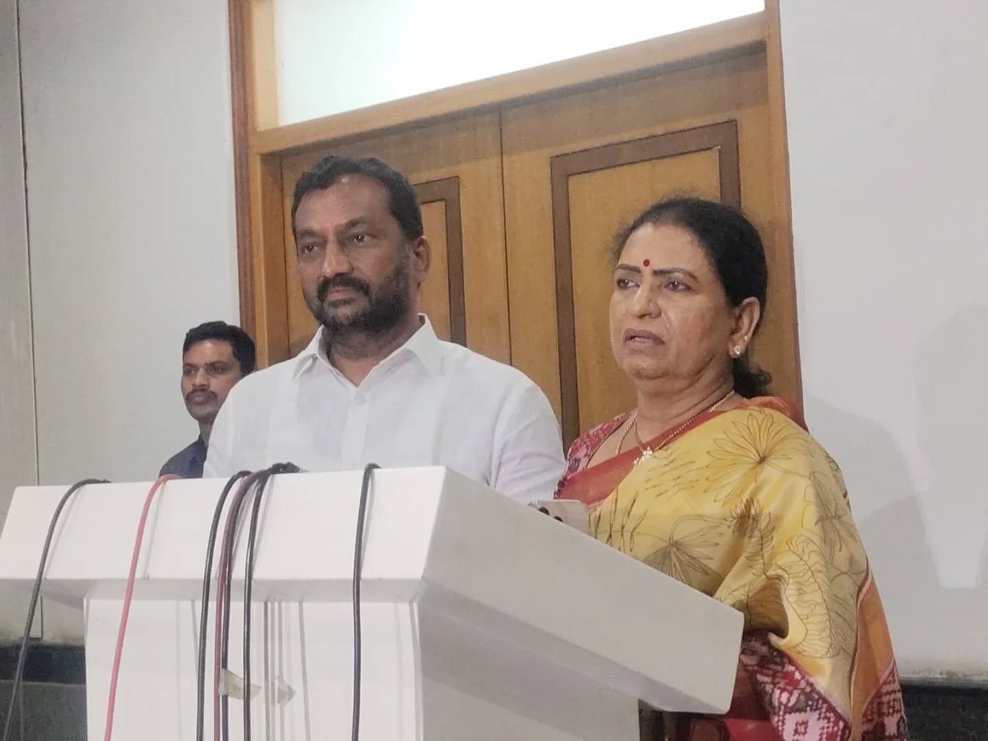 Banakacharla Project: తెలంగాణకు అన్యాయం జరగనివ్వం.. బనకచర్లపై అఖిలపక్ష రివ్యూపై బీజేపీ ఎంపీలు అరుణ, రఘునందన్ రావు