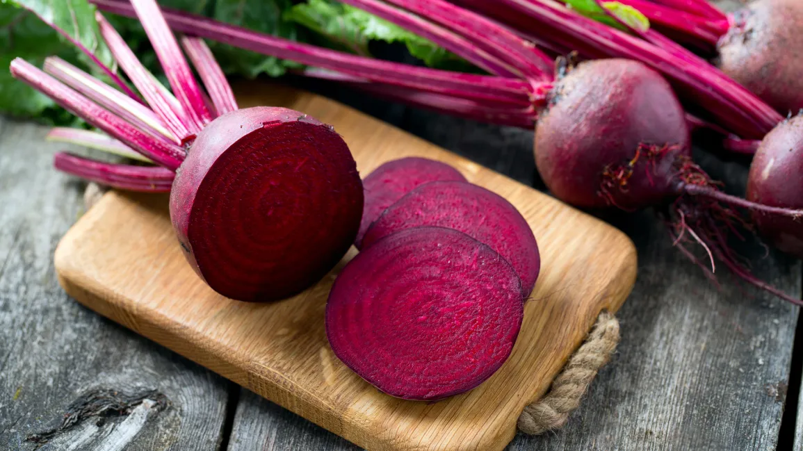 BeetRoot Benefits: బీట్రూట్తో బోలెడు ప్రయోజనాలు.. రోజూ తింటే ఈ సమస్యలు దూరం!