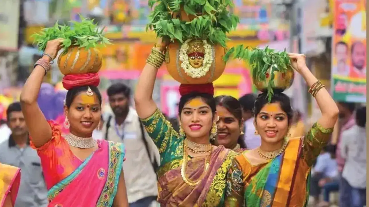Bonalu 2025:  బోనాలు అంటే ఏంటి?  ఆ బోనం ఎలా తయారు చేస్తారంటే?