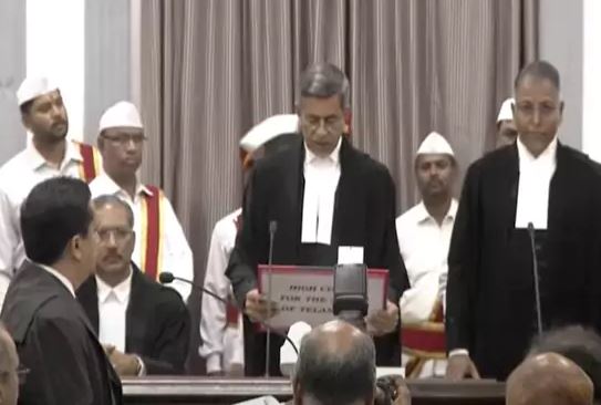 Telangana High Court: తెలంగాణ హైకోర్టులో నలుగురు జడ్డిల ప్రమాణ స్వీకారం