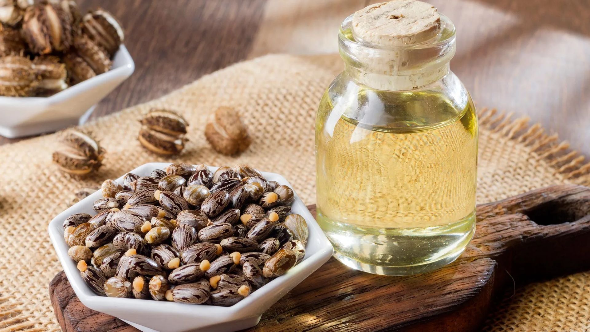 Castor Oil: ఆముదంతో ఇన్ని ఉప‌యోగాలు ఉన్నాయా..?