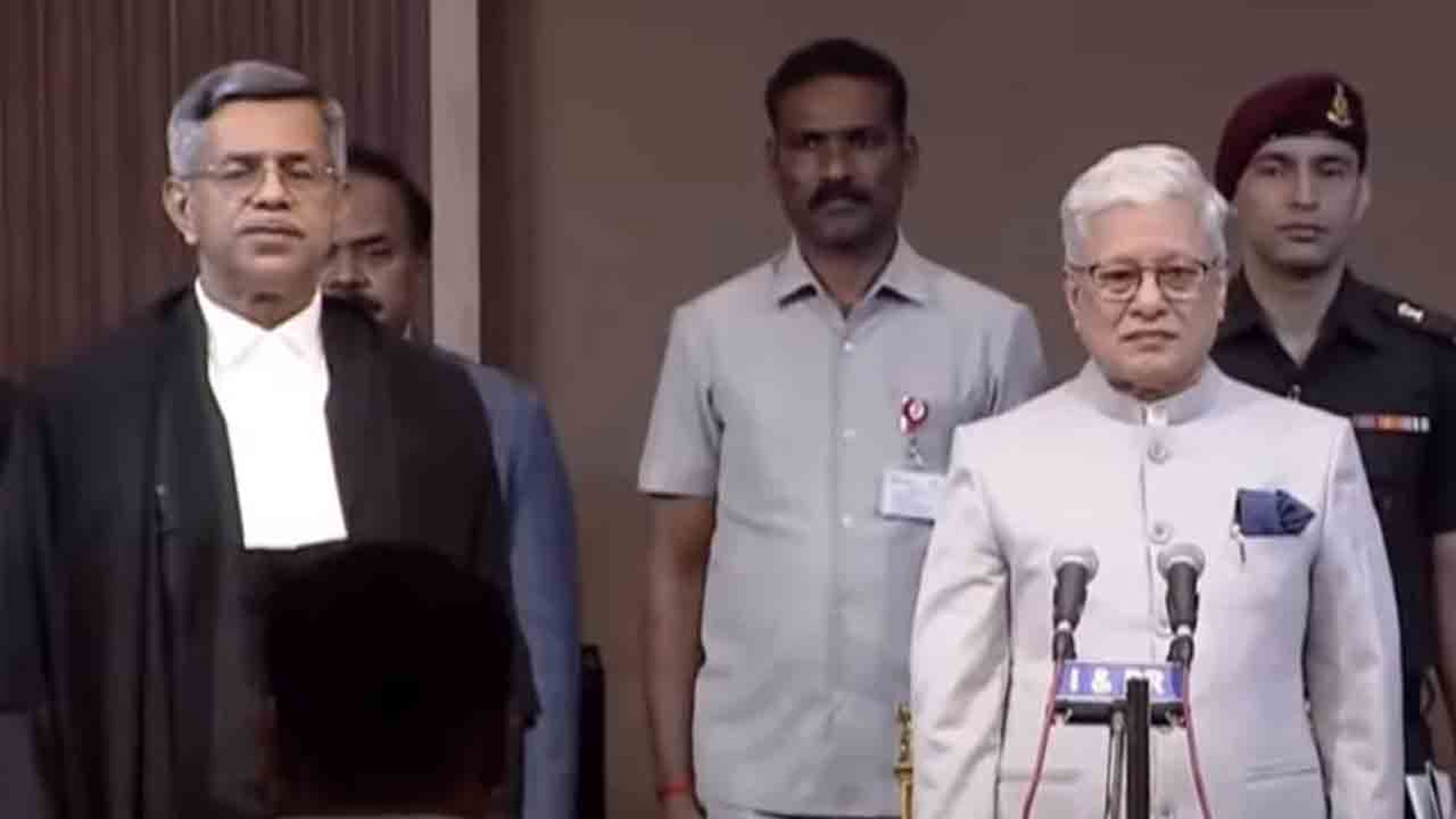 Justice AK Singh: హైకోర్టు సీజేగా జస్టిస్‌ ఏకే సింగ్‌ ప్రమాణస్వీకారం