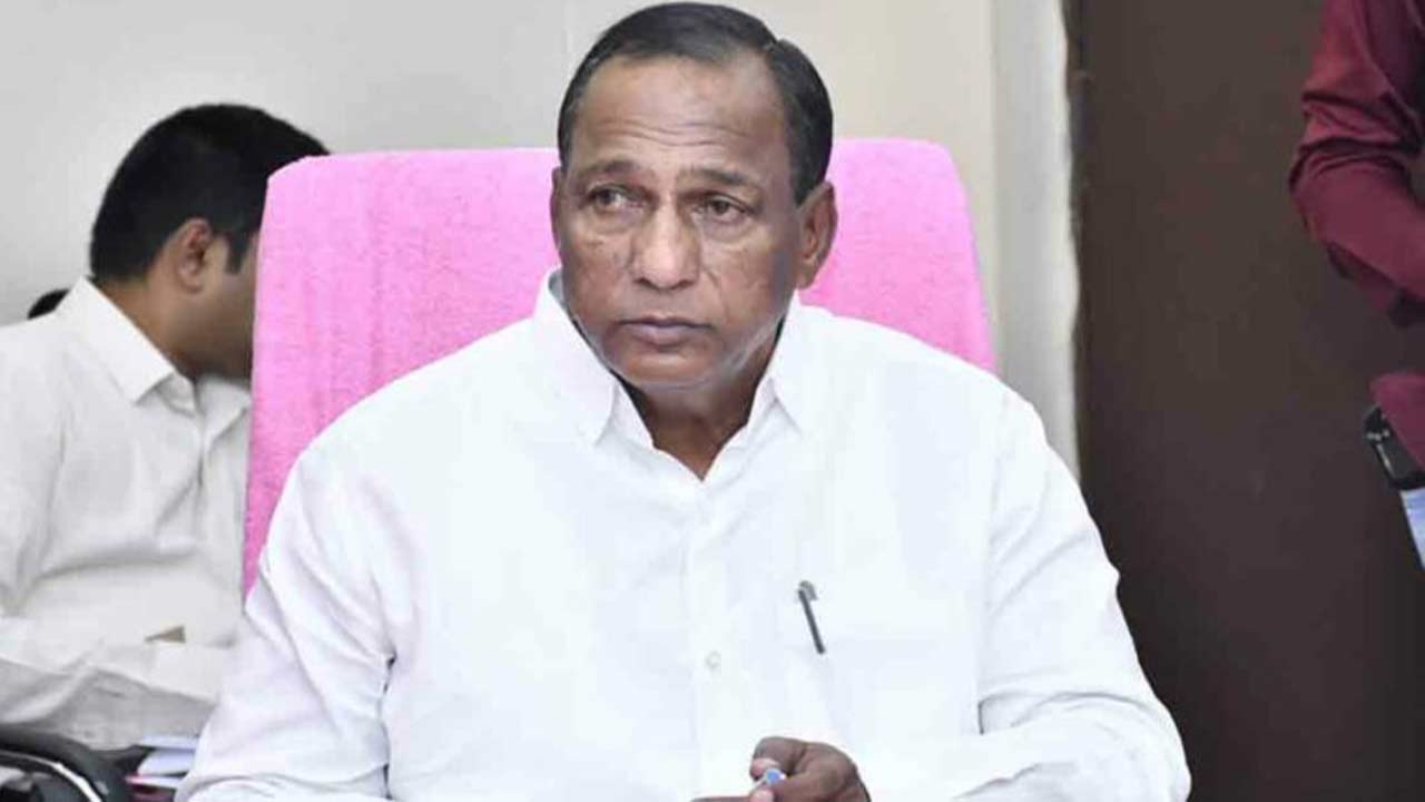 Malla Reddy: మాజీ మంత్రి మల్లారెడ్డికి పోలీసుల నోటీసులు