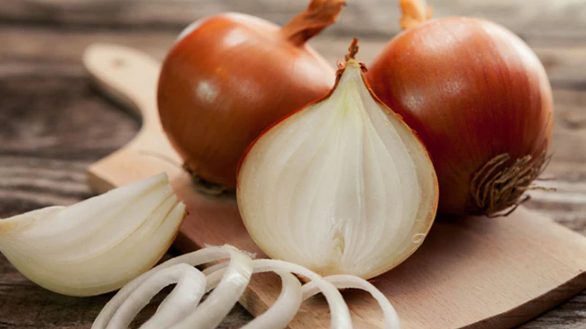 Onions: ఉల్లిపాయ తినడం ఆరోగ్యానికి మంచిదే కానీ..?