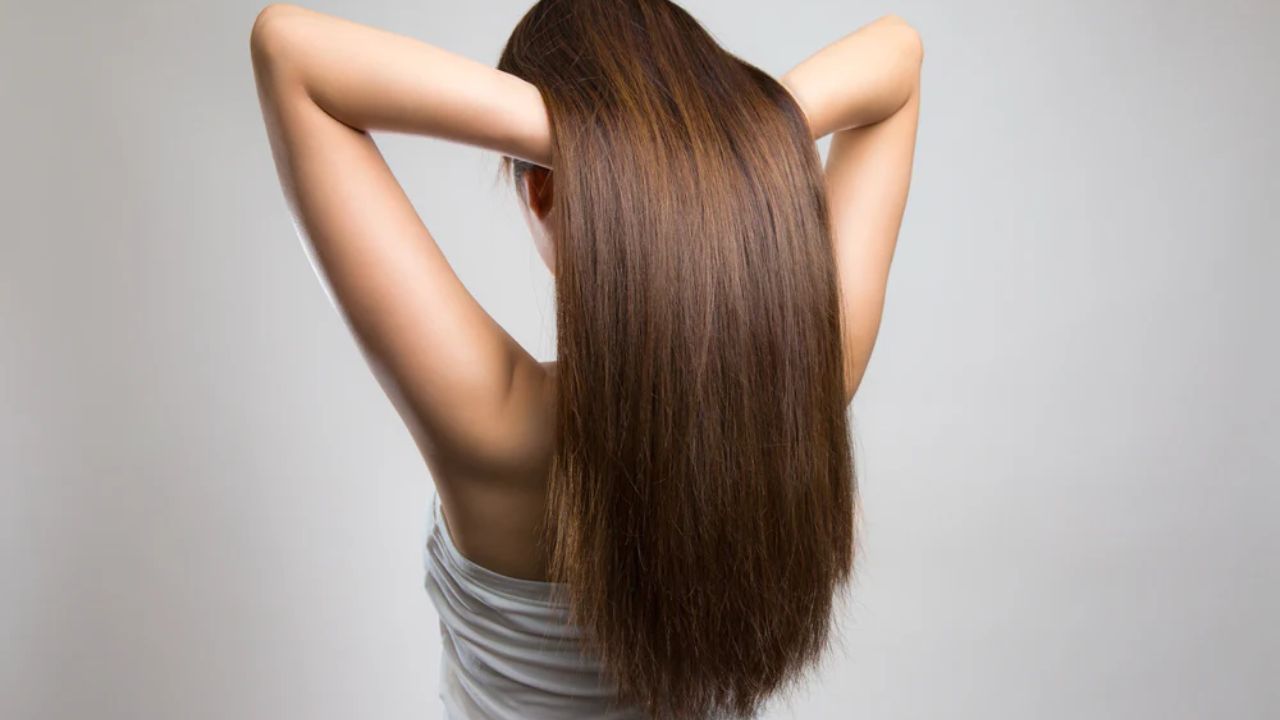 Hair Growth: మీ జుట్టు ఒత్తుగా పెరగాలా? అయితే వీటిని తింటే చాలు..!