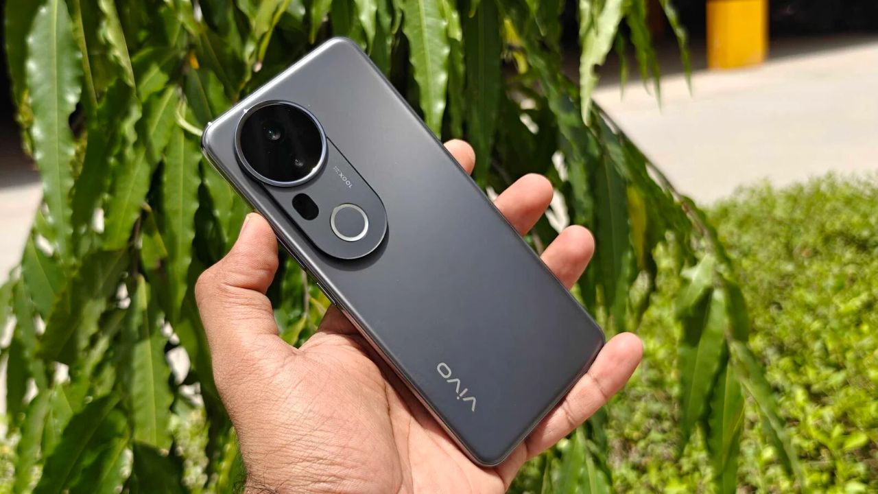 Vivo T4 Ultra 5G: బంపర్ ఆఫర్ బ్రదర్.. రూ. 4,445కే స్మార్ట్‌ఫోన్.. ఎగబడిమని కొనేస్తారు..!