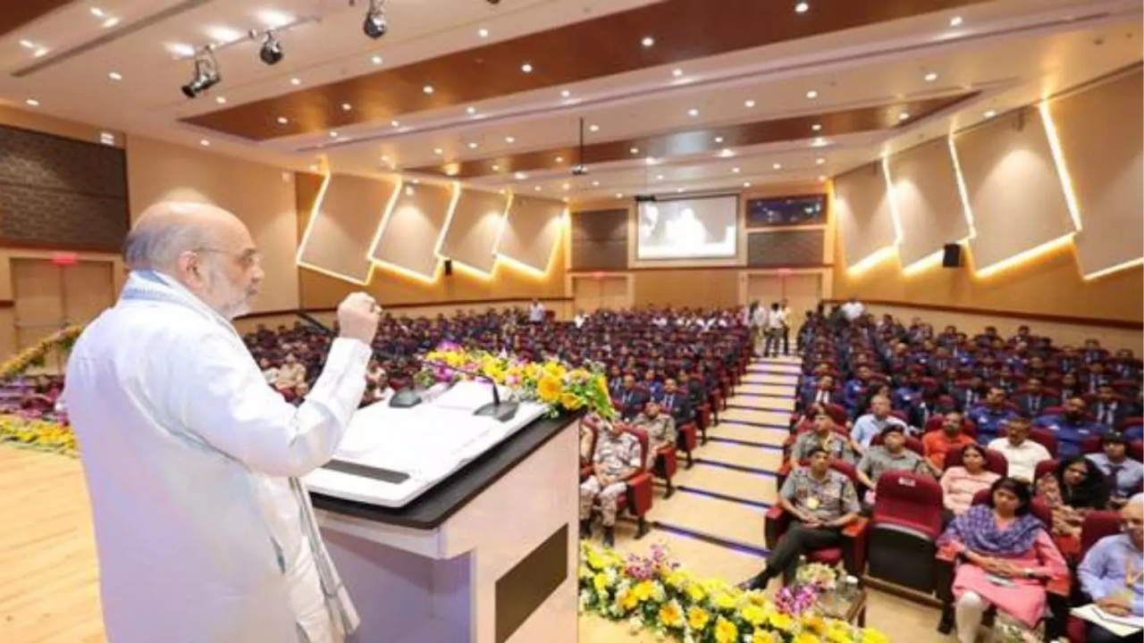 Amit Shah: దేశంలో 3 వేల మంది అథ్లెట్లకు నెలకు రూ. 50 వేలు