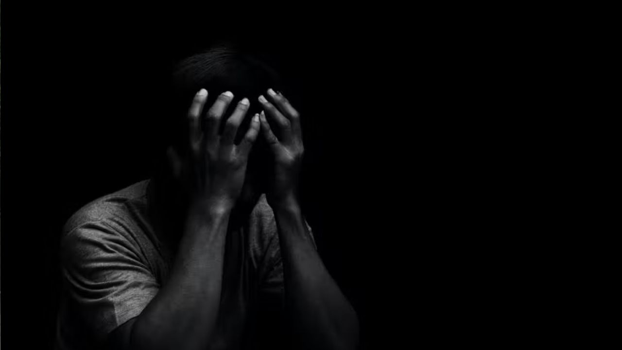 Annamayya District: అధిక వడ్డీ వేధింపులు..! యువకుడు ఆత్మహత్యాయత్నం