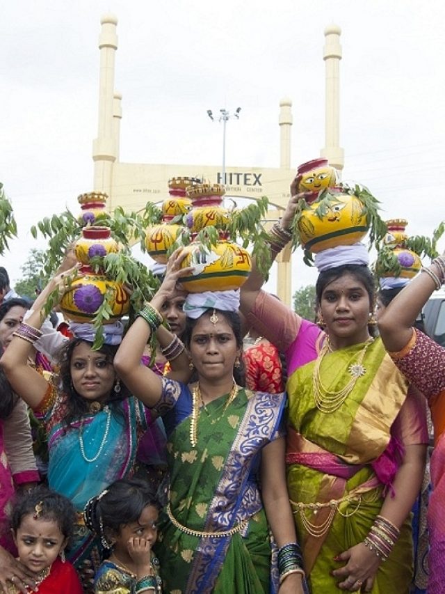 Bonalu Festival Special: బోనాల పండుగ గురించి తెలుసుకుందామా