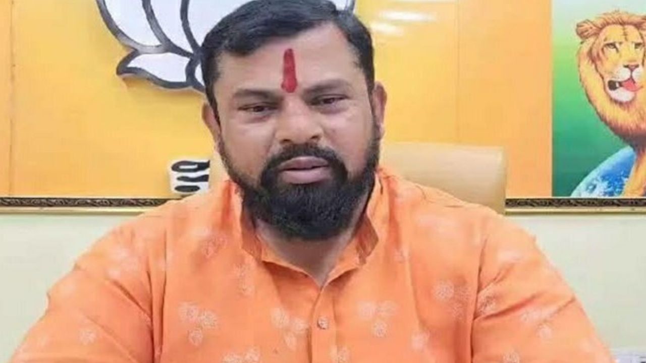 Raja Singh: తెలంగాణలో బీజేపీకి ఫైటర్ కావాలి, రైటర్ కాదు: రాజాసింగ్