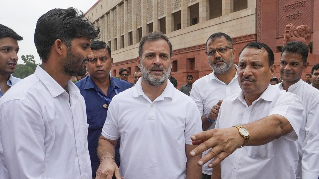 Rahul Gandhi: ట్రంప్ ను చూసి మోదీ భయపడుతున్నారు