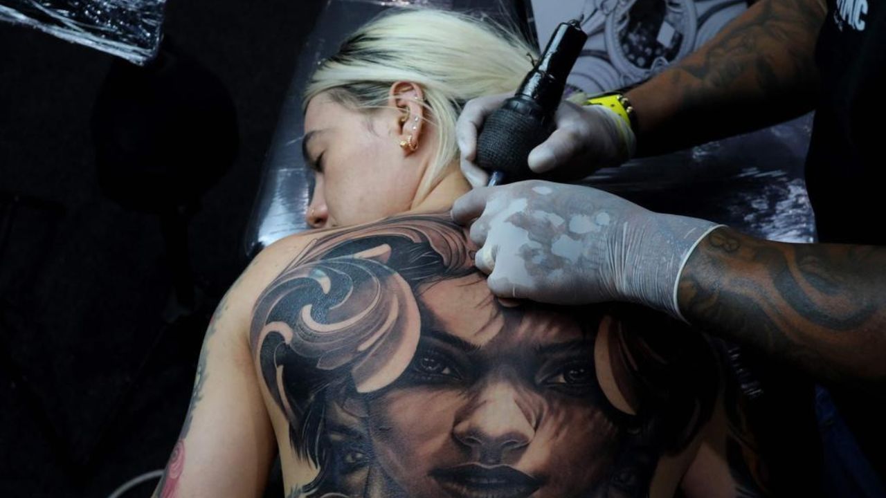 Tattoos Risk: టాటూలు వేయించుకుంటున్నారా ఈ ప్రమాదాలతో జాగ్రత్త.!