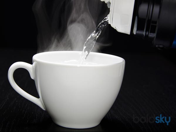 శుభ్రమైన నీరు తాగడం వల్ల ఆరోగ్యానికి మేలు జరుగుతుంది.