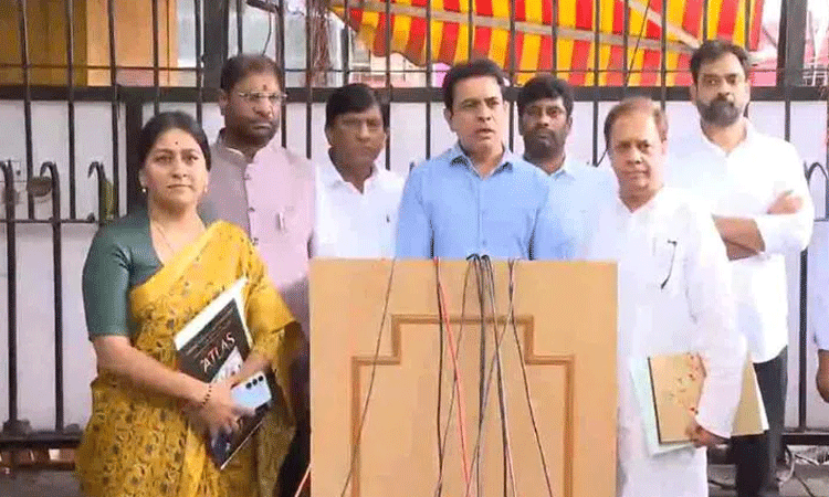 Elections in Ballot Paper: ఎలక్షన్‌లో బ్యాలెట్ విధానాన్ని మళ్లీ ప్రవేశపెట్టాలి: కేటీఆర్