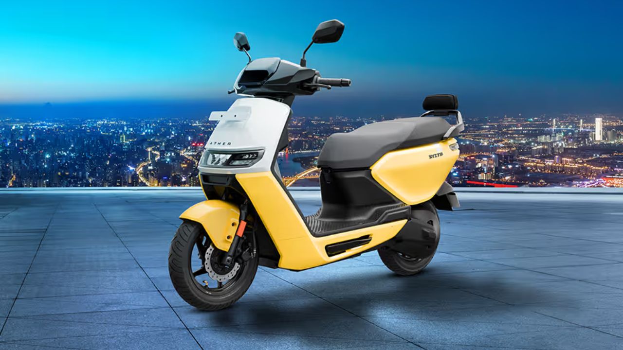 Best Electric Scooters For Indian Parents: కూల్ ఎలక్ట్రిక్ స్కూటర్లు.. మీ తల్లిదండ్రులకు గిఫ్ట్‌గా ఇవ్వండి.. ఒకసారి ఛార్జ్ చేస్తే రోజంతా డ్రైవ్ చేయచ్చు..!