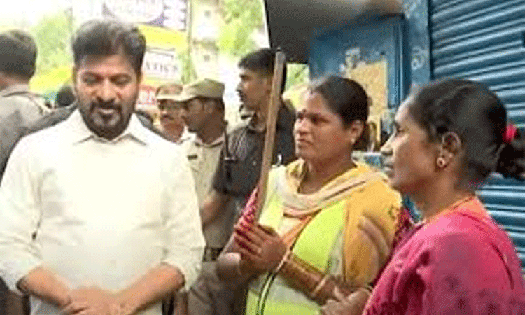 CM Revanth Reddy: ముంపు ప్రాంతాల్లో పర్యటించిన సీఎం రేవంత్‌‌రెడ్డి