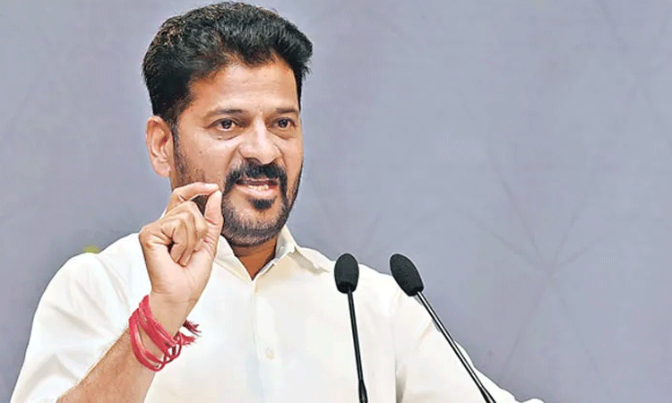 Revanth Reddy: అధికారులు, సిబ్బంది అప్రమత్తంగా ఉండాలి: సీఎం రేవంత్‌‌రెడ్డి