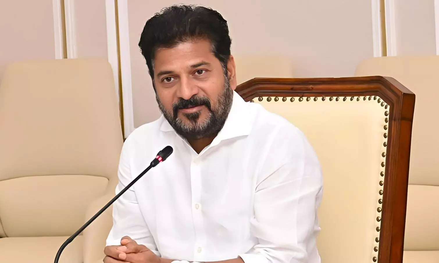 CM Revanth Reddy: రాజీకీయాలపై సీఎం రేవంత్ రెడ్డి సంచలన వ్యాఖ్యలు.. 2040 వరకు కొనసాగుతా!
