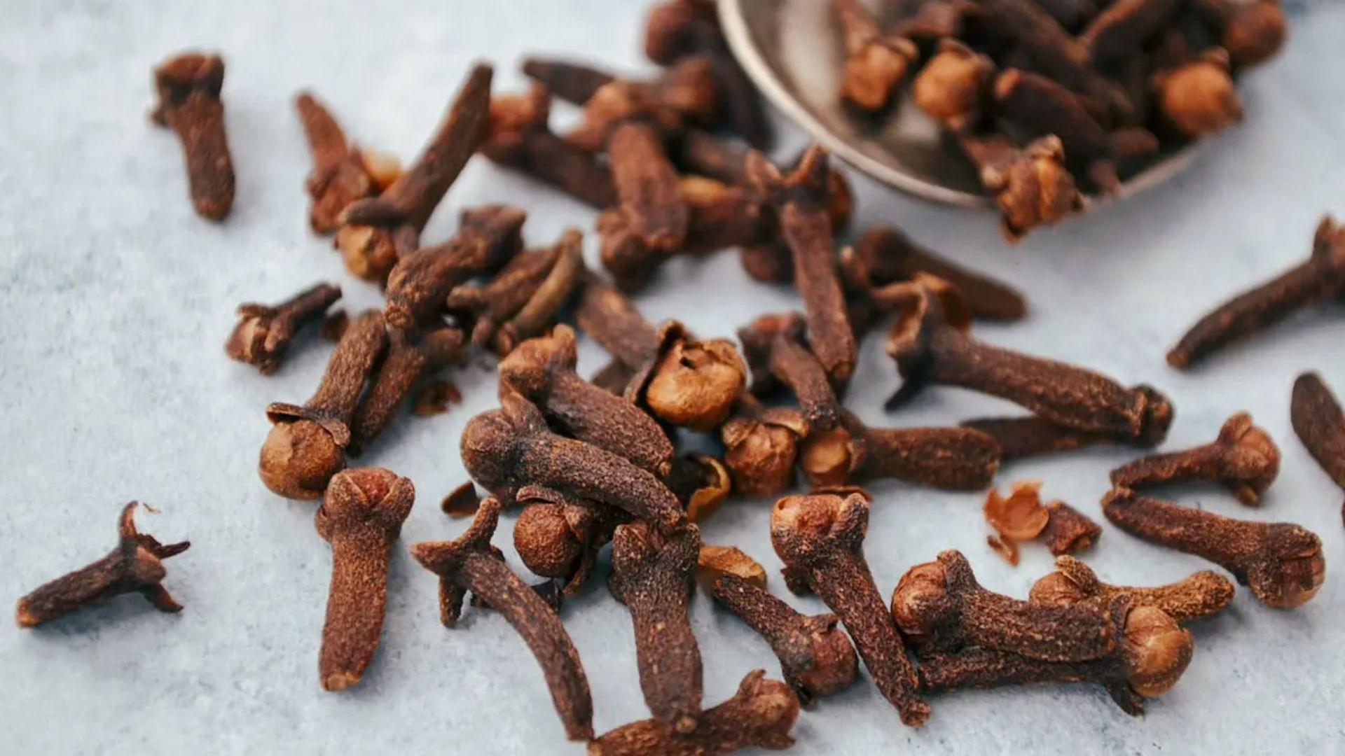 Cloves: ఖాళీ కడుపుతో లవంగాలు తింటే ఏమవుతుంది..?
