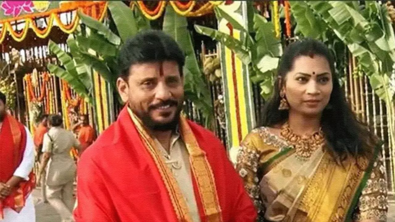 Duvvada Srinivas: బిగ్ బాస్ షోకి దువ్వాడ శ్రీనివాస్, మాధురి..!