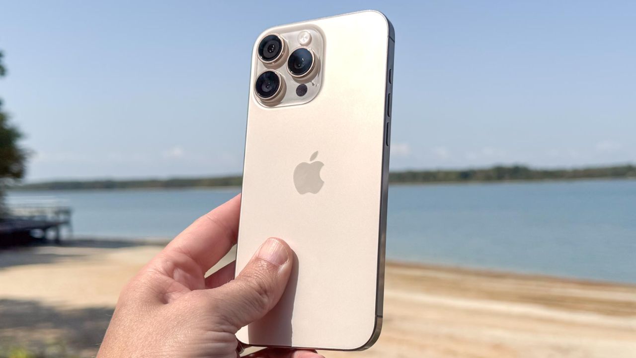 iPhone 16 Pro Price Drop: ఇది కలా.. నిజమా..? ఐఫోన్ 16 ప్రోపై ఇంత డిస్కౌంట్ ఏంటి భయ్యా…!