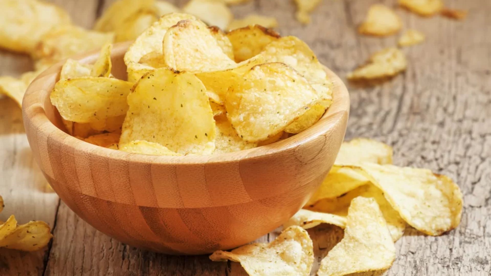 Potato Chips: పొటాటో చిప్స్ అతిగా తింటున్నారా? ఆరోగ్యానికి మంచిదేనా?