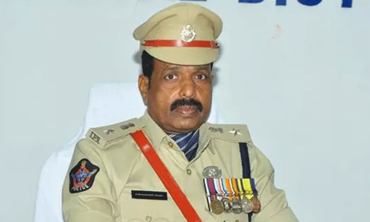 Raghuveer Reddy: రిటైర్డ్ ఐపీఎస్‌ రఘువీర్‌రెడ్డిపై విచారణకు ఏపీ సర్కారు ఆదేశాలు
