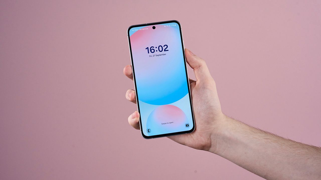 Samsung Galaxy S25 FE: ఈ ఫోన్ కోసం చాలా మంది చాలా కాలంగా ఎదురుచూస్తున్నారు.. శాంసంగ్ నుంచి కొత్త స్మార్ట్ఫోన్.. ప్రైస్, ఫీచర్లు!