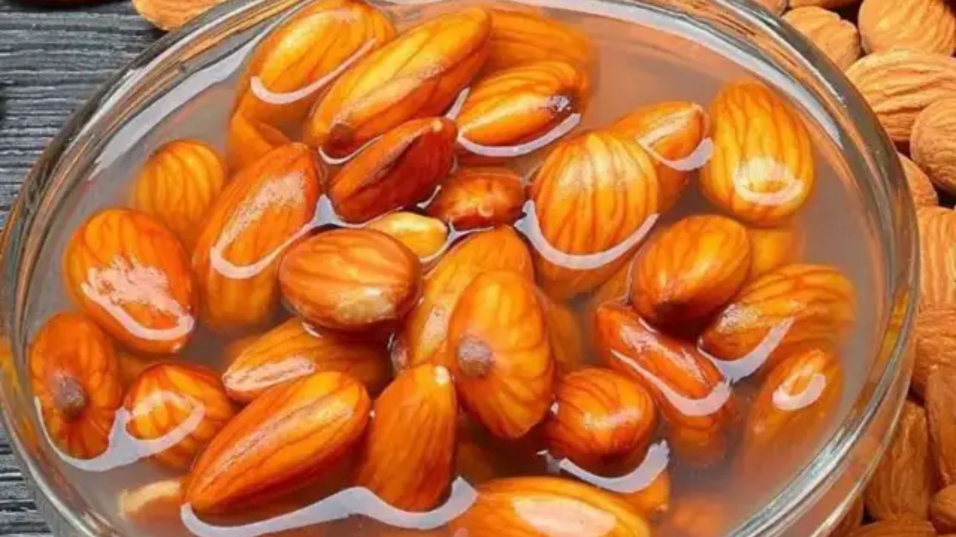 Soaked Almonds: ఖాళీ కడుపుతో నానబెట్టిన బాదం తింటే లాభాలివే..!