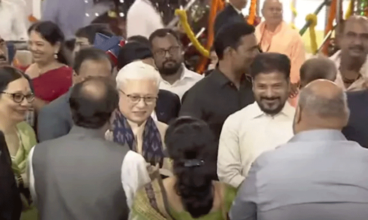 Telangana, Andhra Pradesh: ఏపీ, తెలంగాణ రాజ్‌భవన్‌‌ల్లో ఎట్‌హోం.. హాజరైన సీఎంలు
