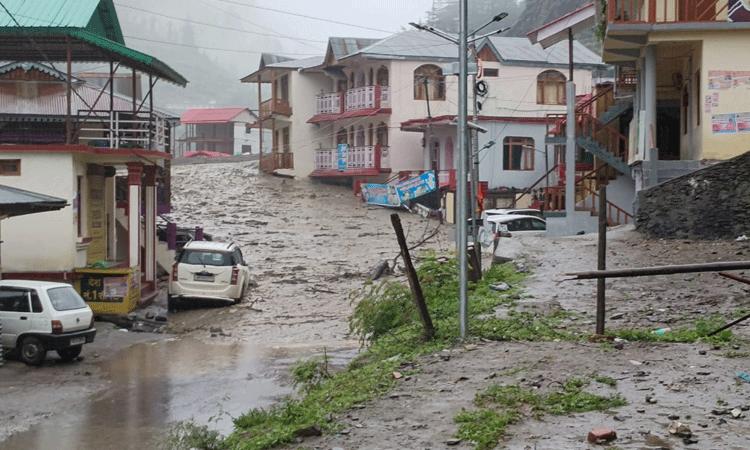 Uttarakhand: ధరాలీలో జల ప్రవాహం.. రంగంలోకి ఇండియన్‌ ఆర్మీ