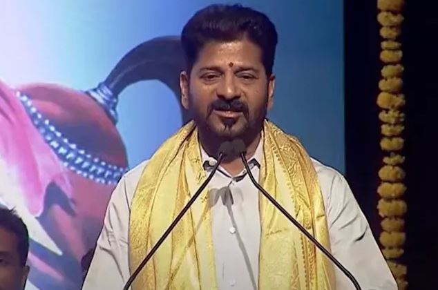 CM Revanth Reddy: కేసీఆర్ చేసిన చట్టమే బీసీలకు శాపం.. సీఎం రేవంత్ రెడ్డి సంచలన వ్యాఖ్యలు