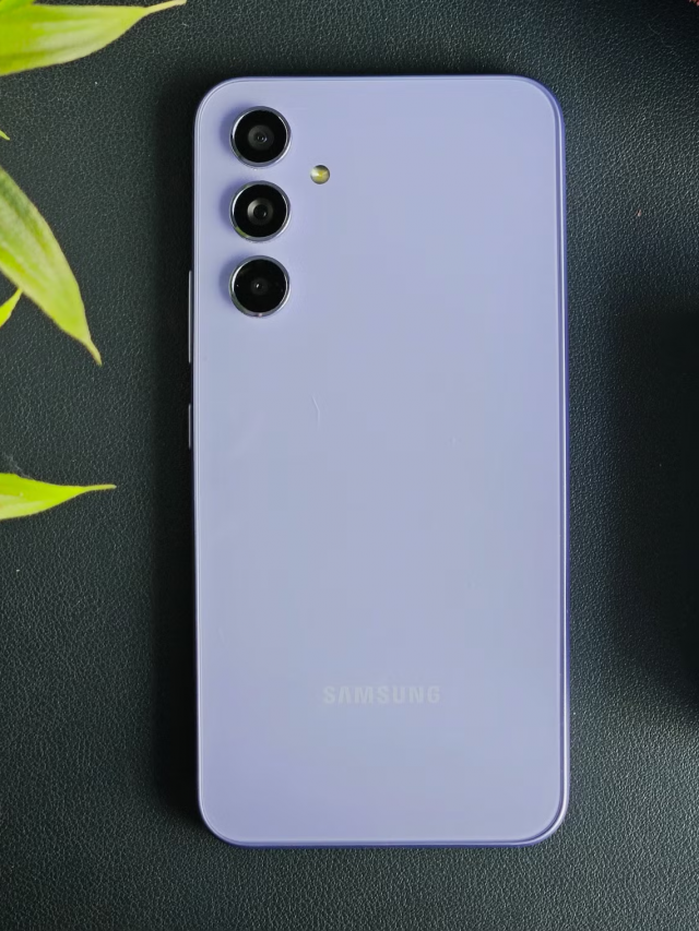 Samsung Galaxy A55 5G: రూ.40 వేల స్మార్ట్‌ఫోన్ రూ.15 వేలకే..!