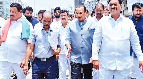 Komatireddy Venkat Reddy: వనస్థలిపురం నుంచి పెద్ద అంబర్‌పేట వరకు డబుల్‌ డెక్కర్‌ రోడ్డు