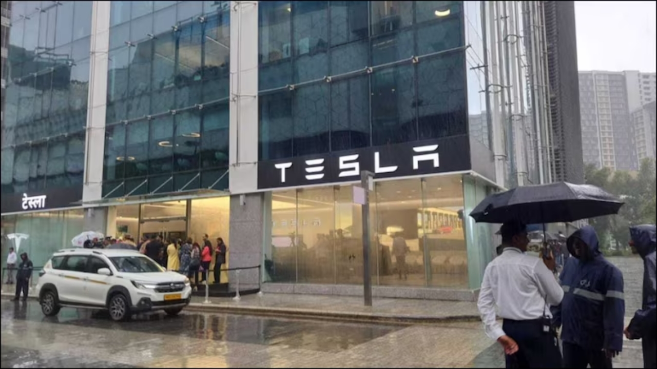 Tesla Showroom: ఢిల్లీలో టెస్లా సెకండ్ షోరూం ప్రారంభం