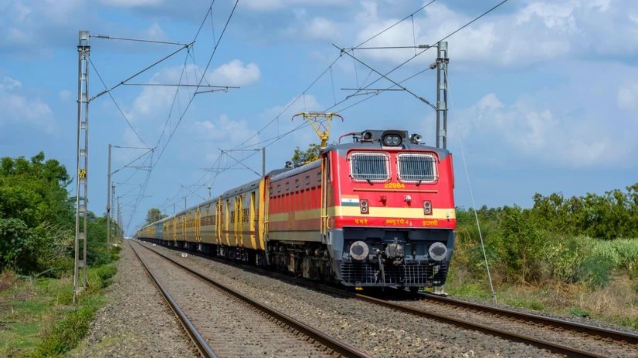 Indian Railways: గుడ్ న్యూస్.. రైలు టికెట్లపై 20 శాతం ఛార్జీ తగ్గింపు