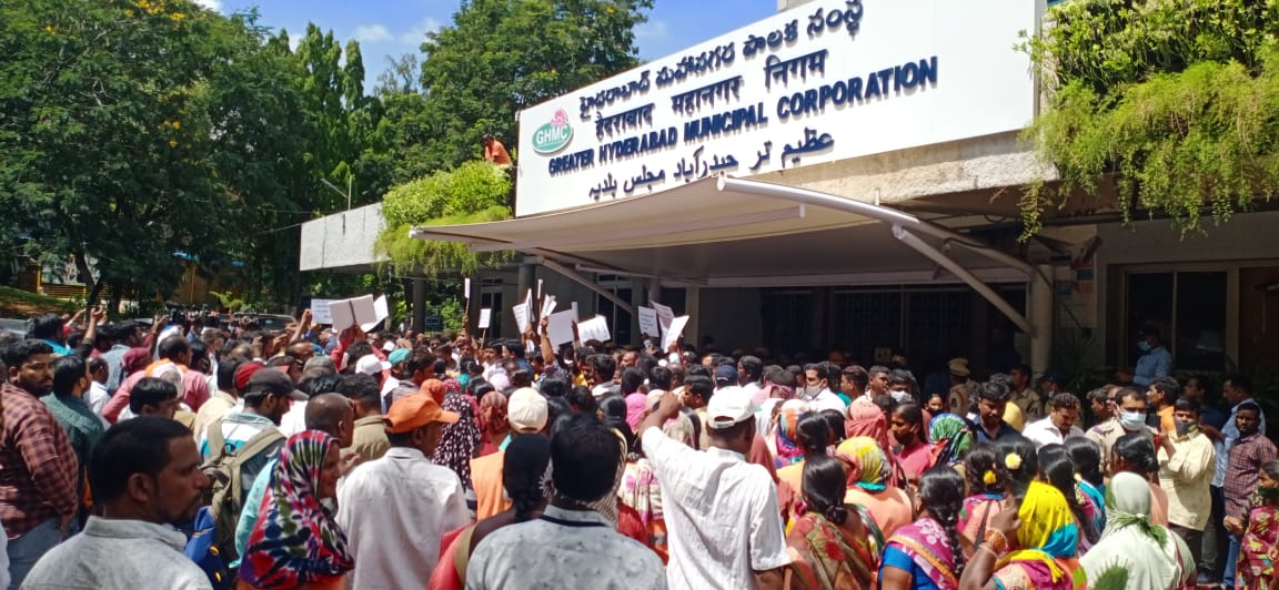 WhatsApp Image 2022-06-24 at 2.26.02 PM GHMC workers protest outside the Commissioner's office